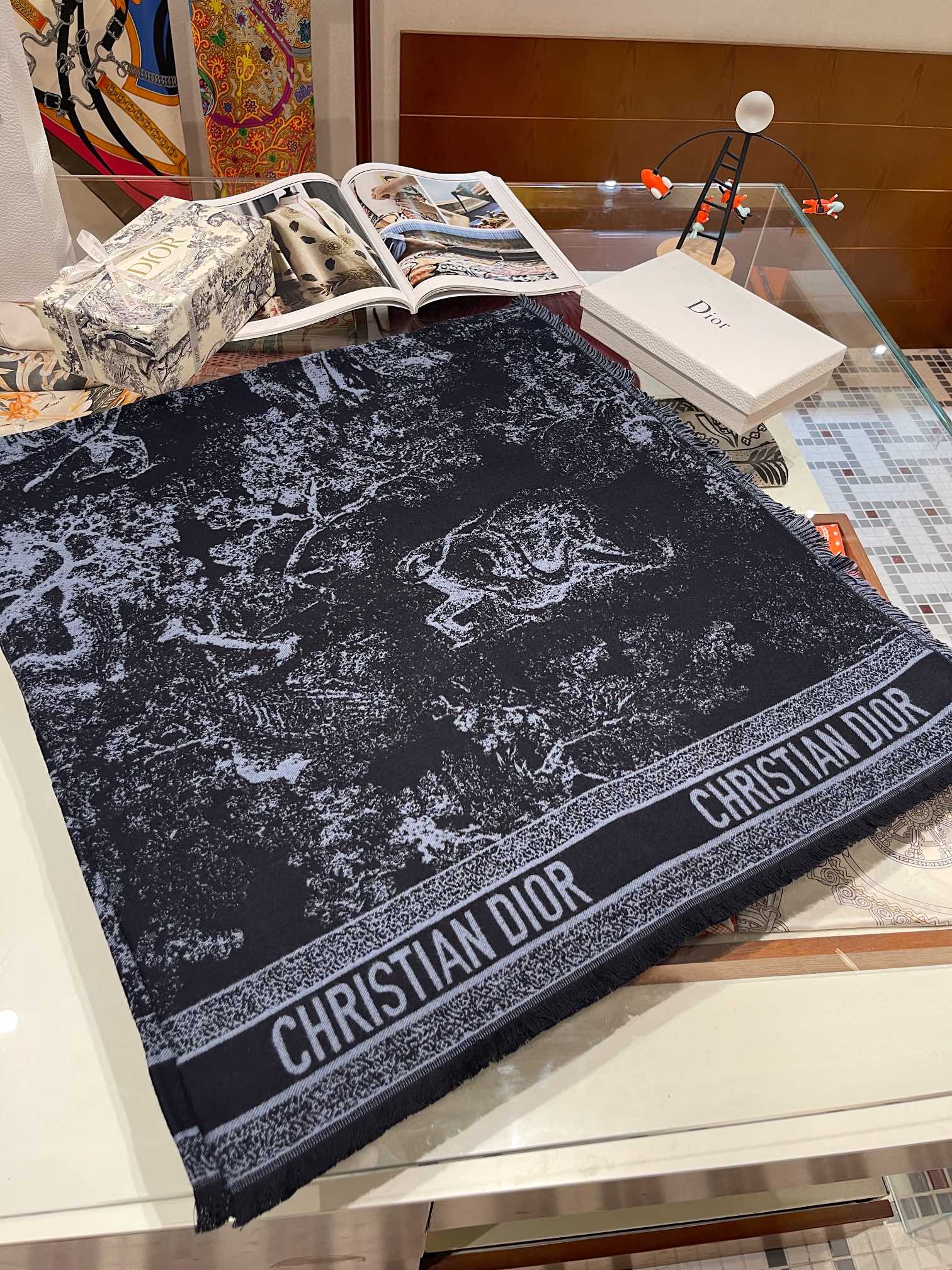 Dior - Premium Raw Materials - Коллекция Jungle, квадратный шарф/шаль 140 см - 57 - Кашемир - 53 - Шерсть