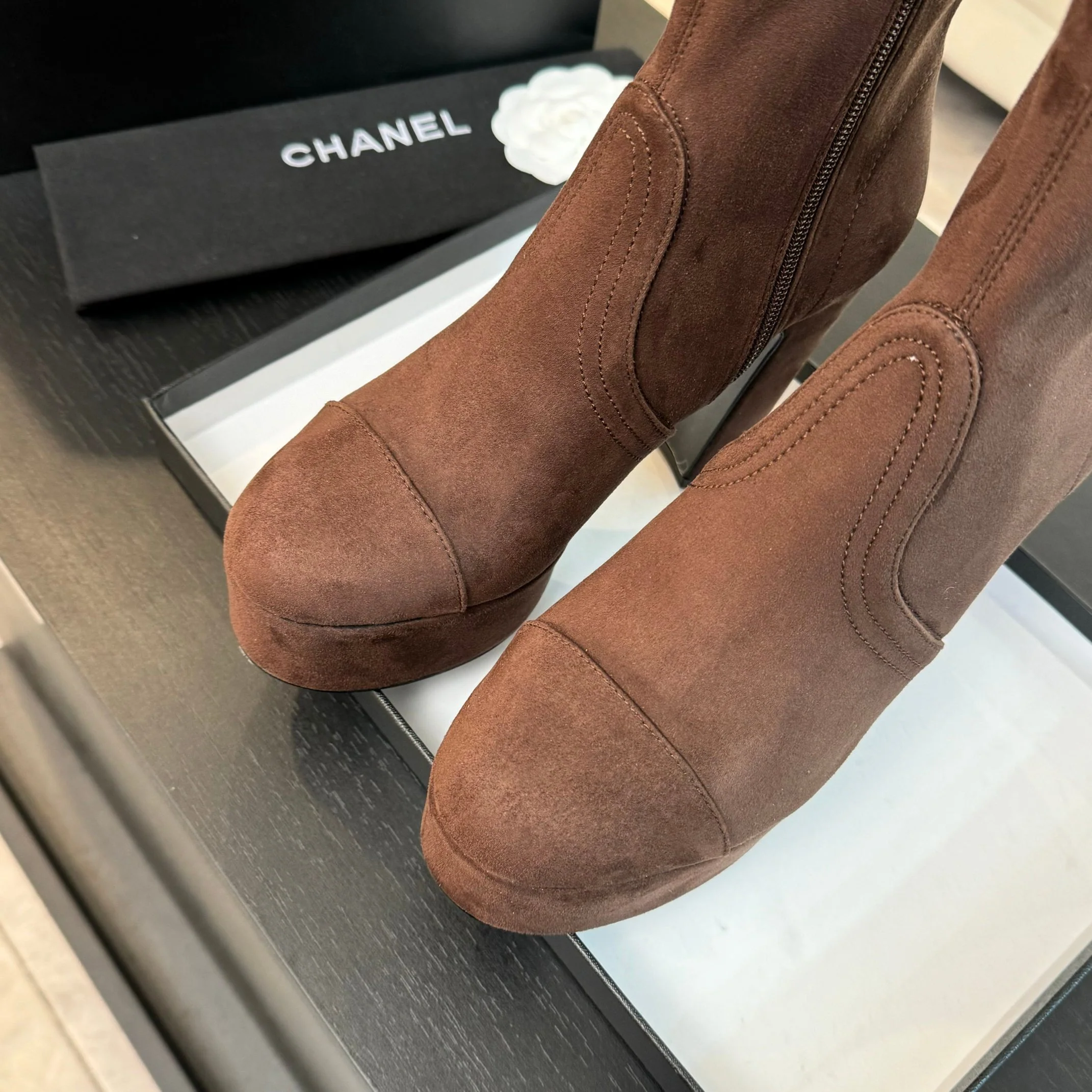 Ботинки Chanel Stretch 2024 - Кофейный