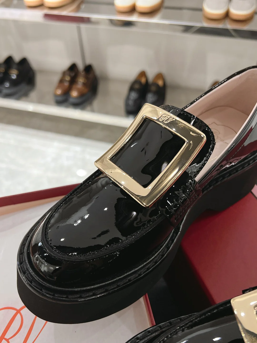 Кожаные лоферы RV-2024 - черные