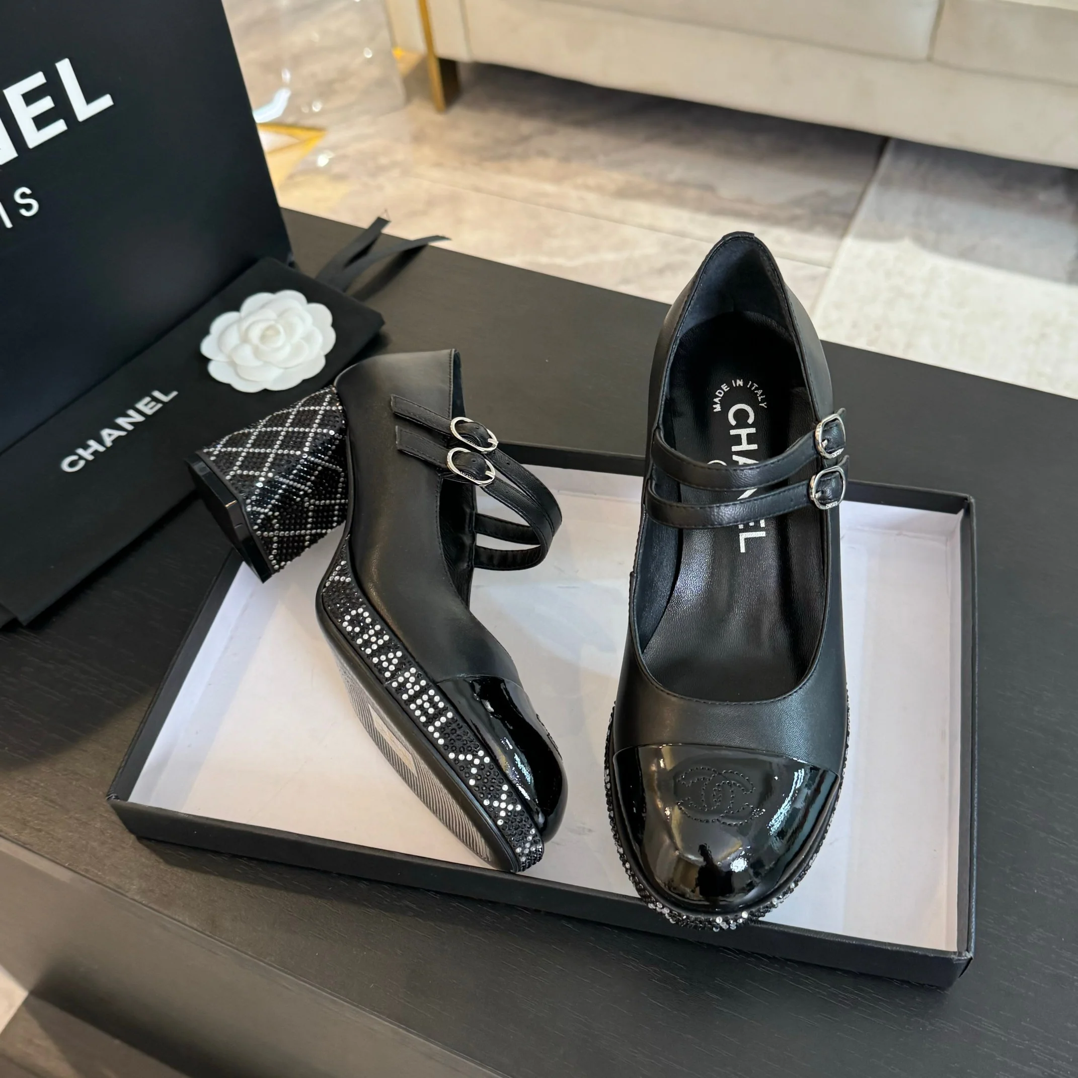 Босоножки на высоком каблуке Chanel 2024 - Черные - 1