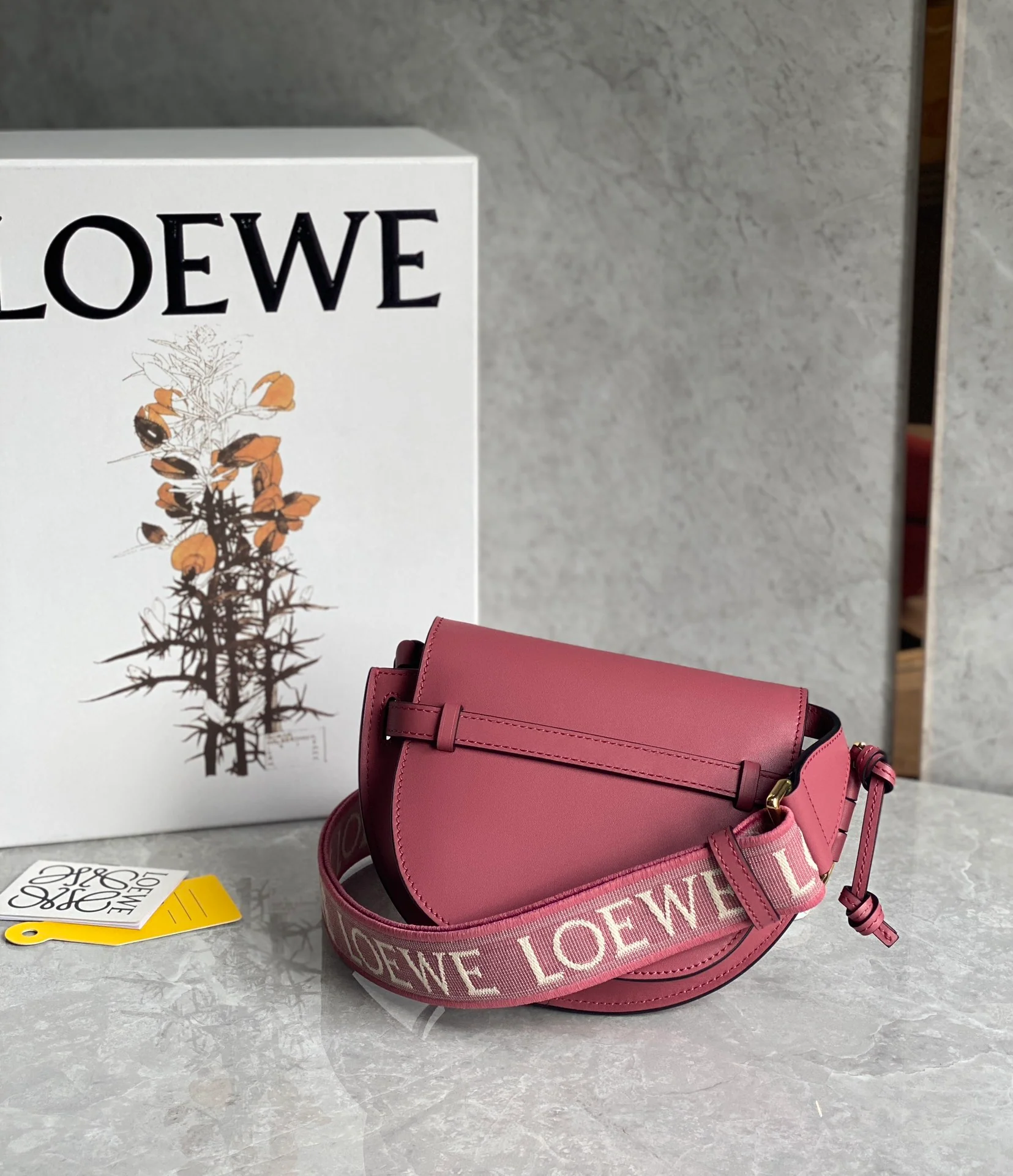 Сумка-седло Loewe Gate Dual Mini Saddle Bag - розово-розовая