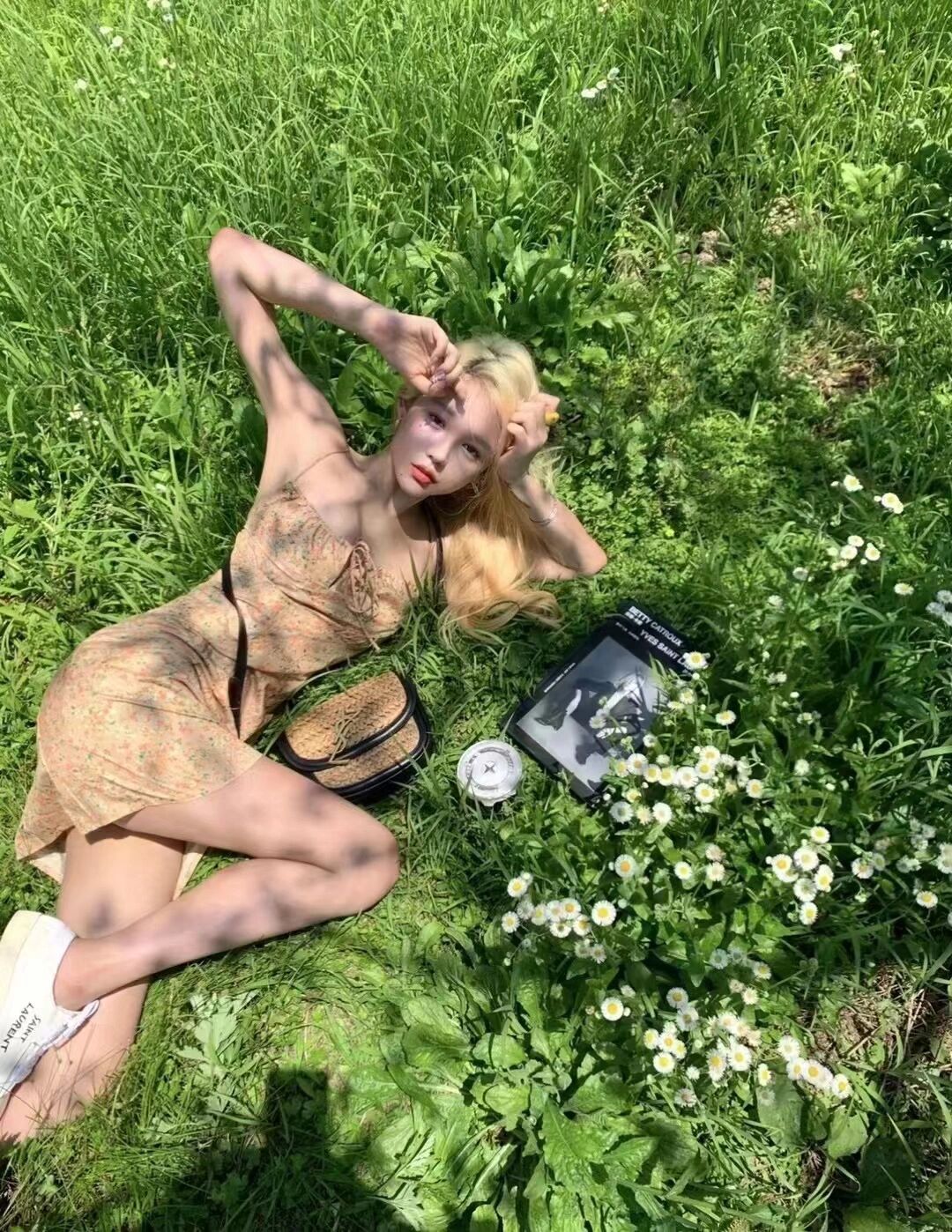 YSL-kaia-small-saddle bag-straw series