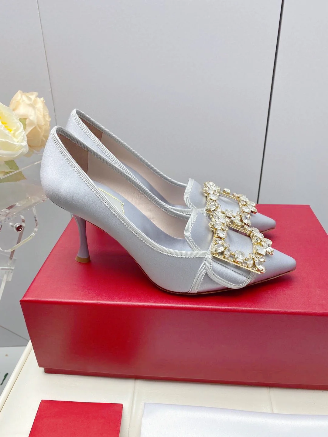 Обувь RV Shoes - Новинка ранней весны 2023 года - Туфли на высоком каблуке с пряжкой в ??виде снежинки - Серебристые