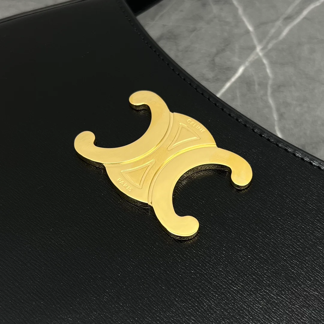 Сумка Celine Tillt - черная (подмышечная сумка)