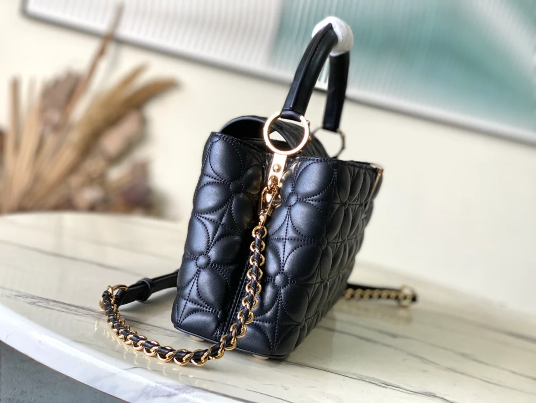 Маленькая сумка LV Clover Chain - черная