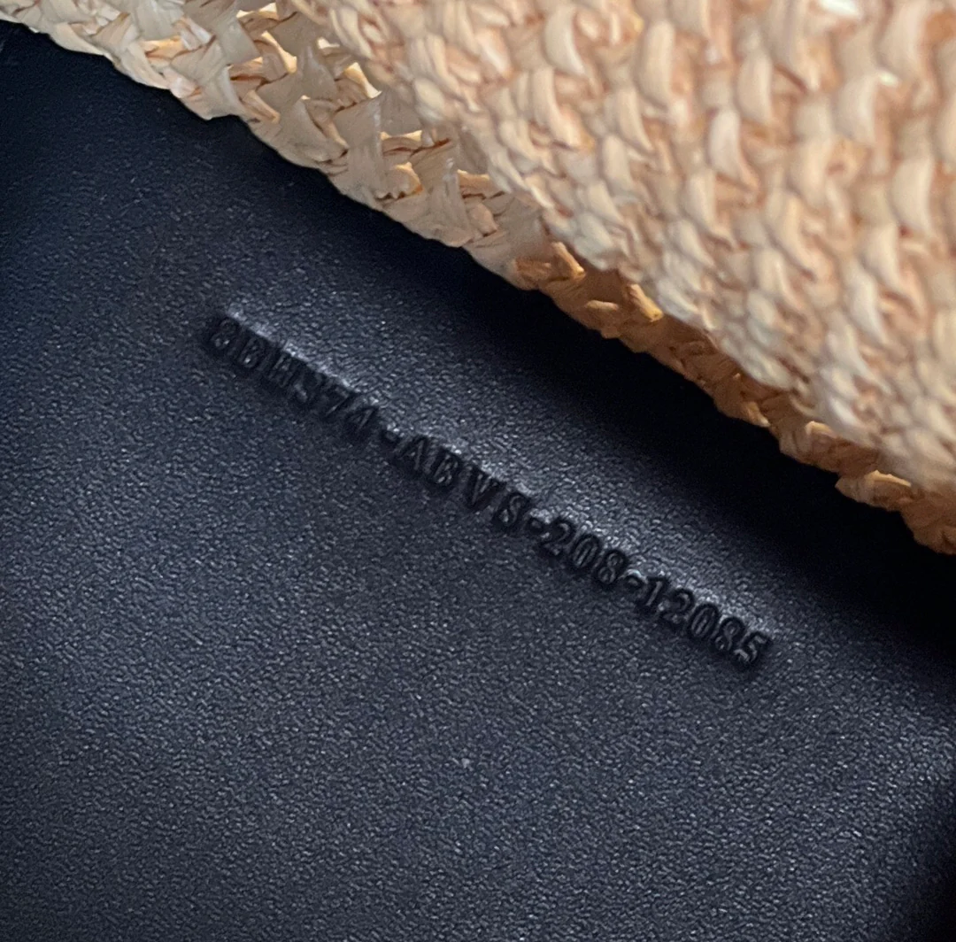 Плетеная сумка-тоут Fendi Peekaboo X-tote