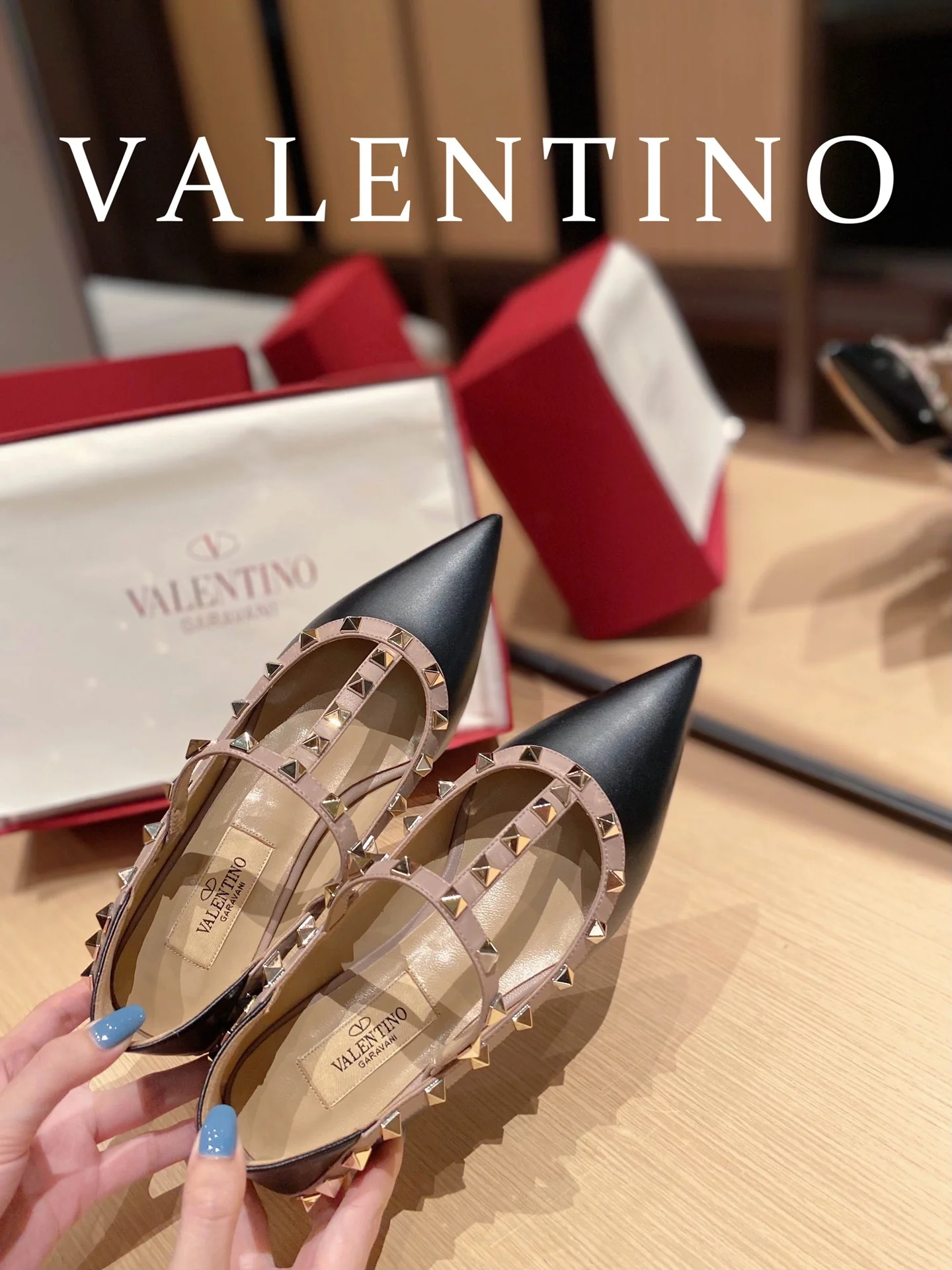 балетки Valentino с острым носком