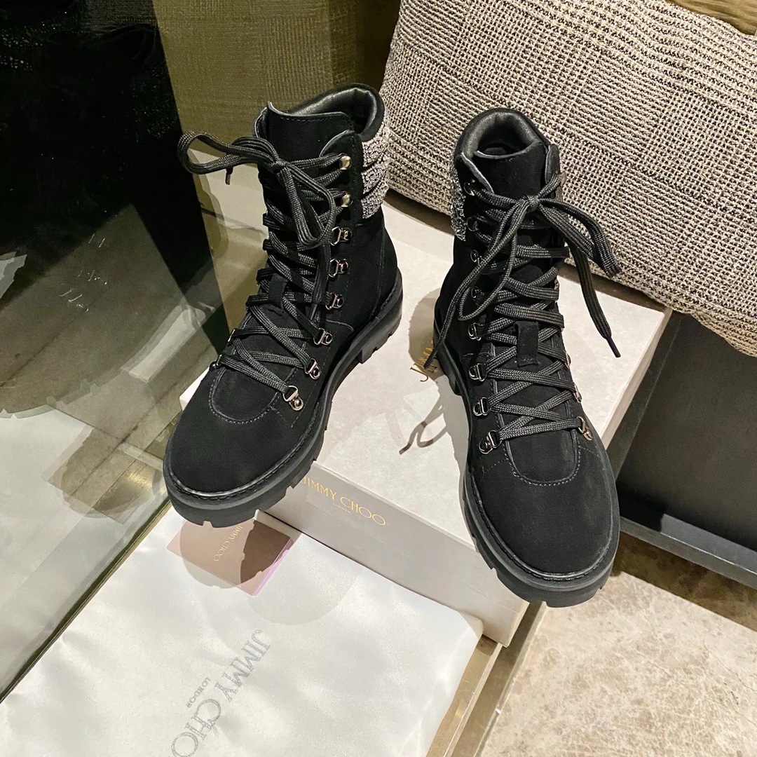 Новинка сезона осень/зима 2022 от Jimmy - Ботинки Martin со стразами - Черные