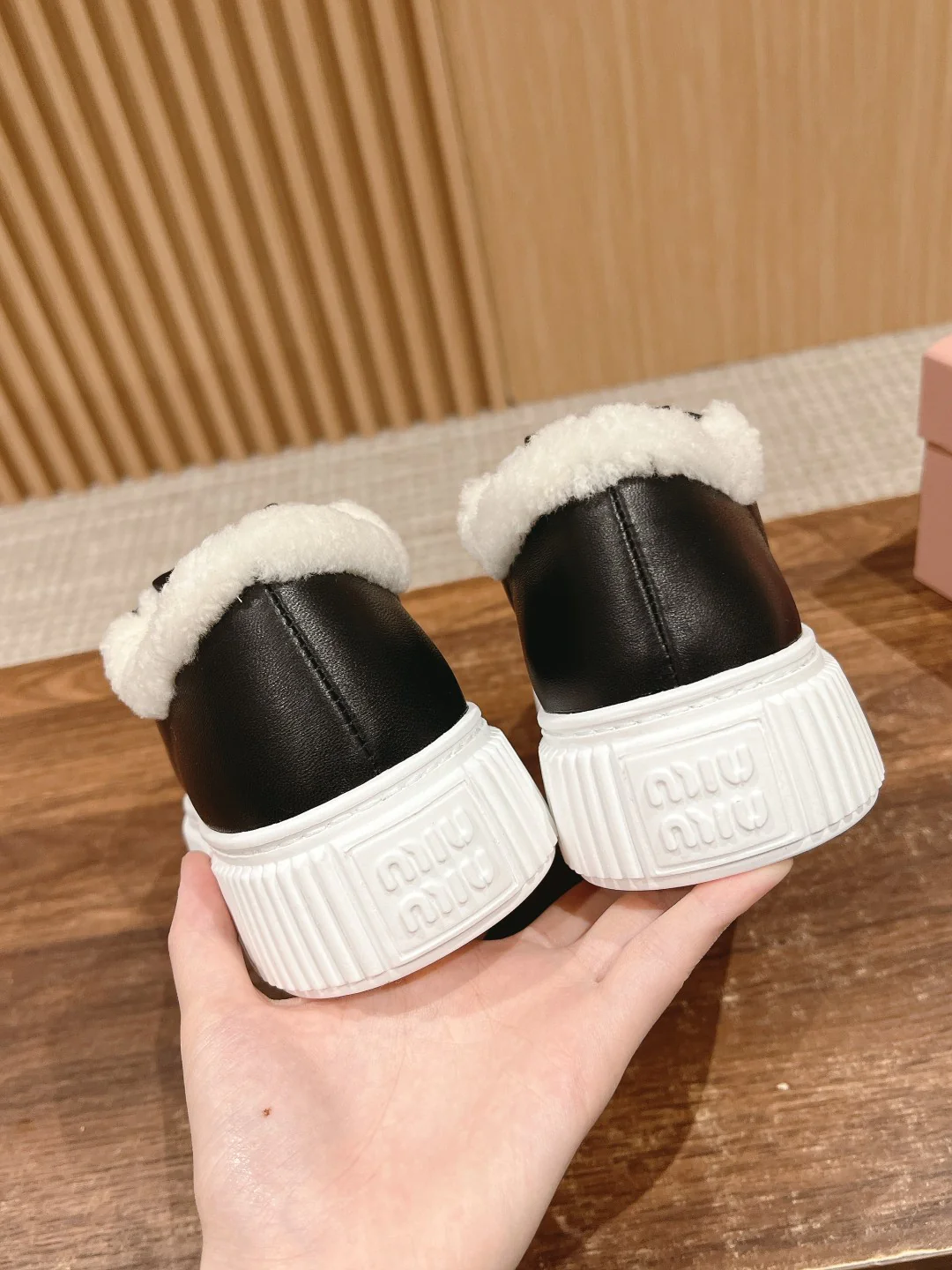 Туфли на платформе Miu Miu 2024 цвета 