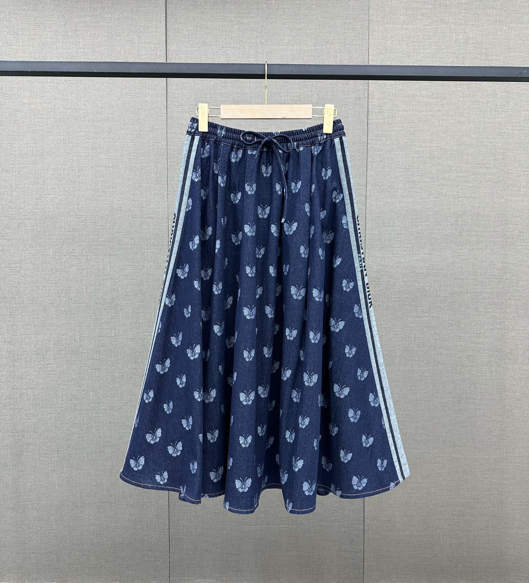 Dior 2403 - Джинсовая юбка с принтом в виде бабочек