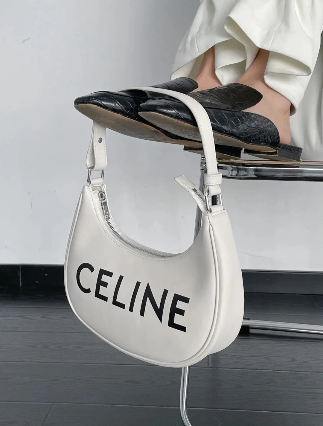 celine-ava сумка подмышки-1