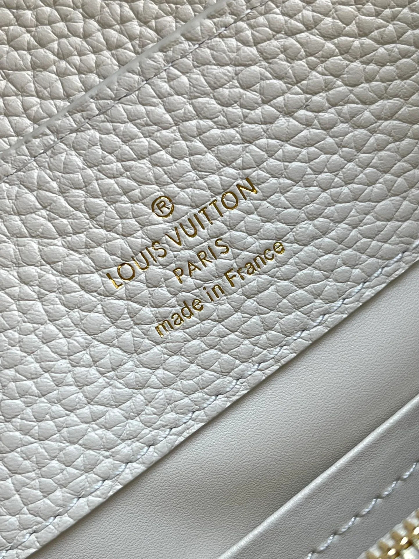 LV-m12751-capucines-small handbag-white