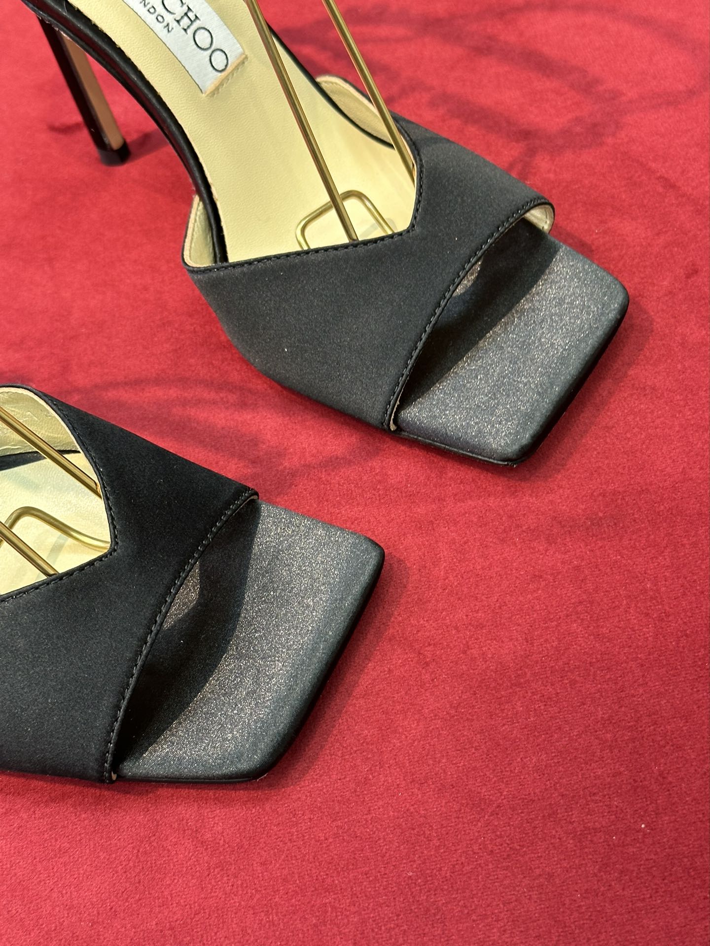 Jimmy - Новинка весны/лета 2023 - Босоножки на высоком каблуке с открытым носком - Черные