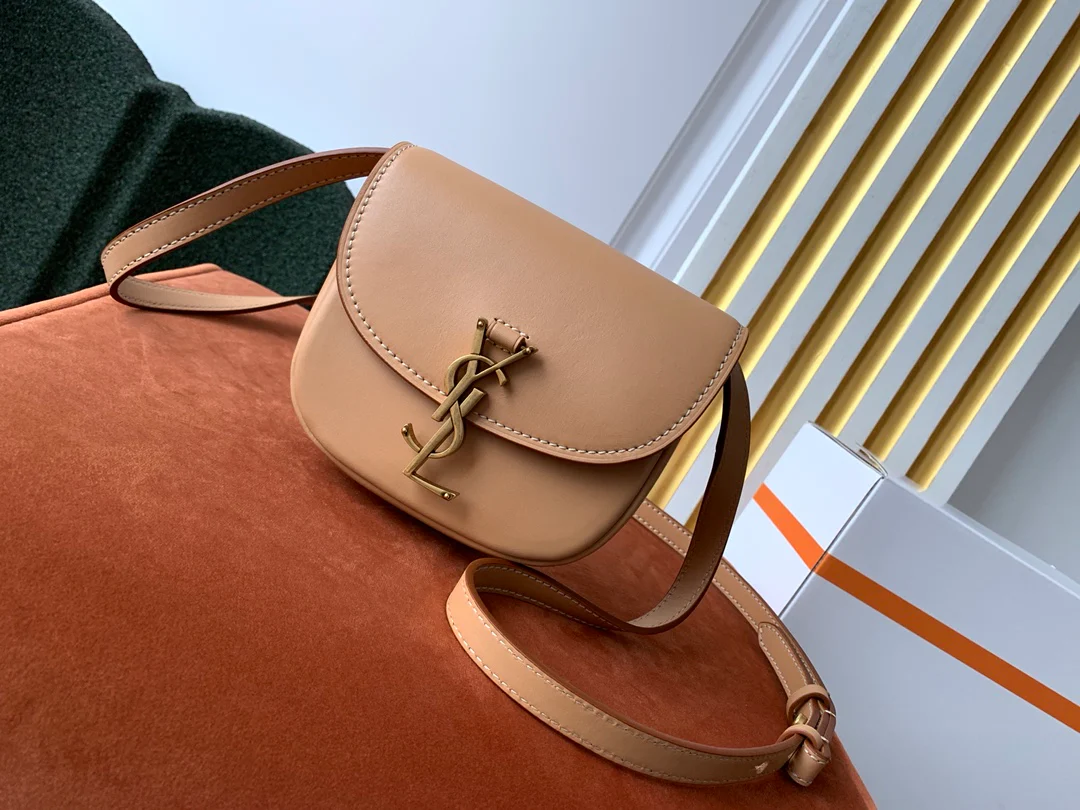 Летняя коллекция YSL 2020 - Сумка-седло Kaia - Абрикосовый цвет - 15 см