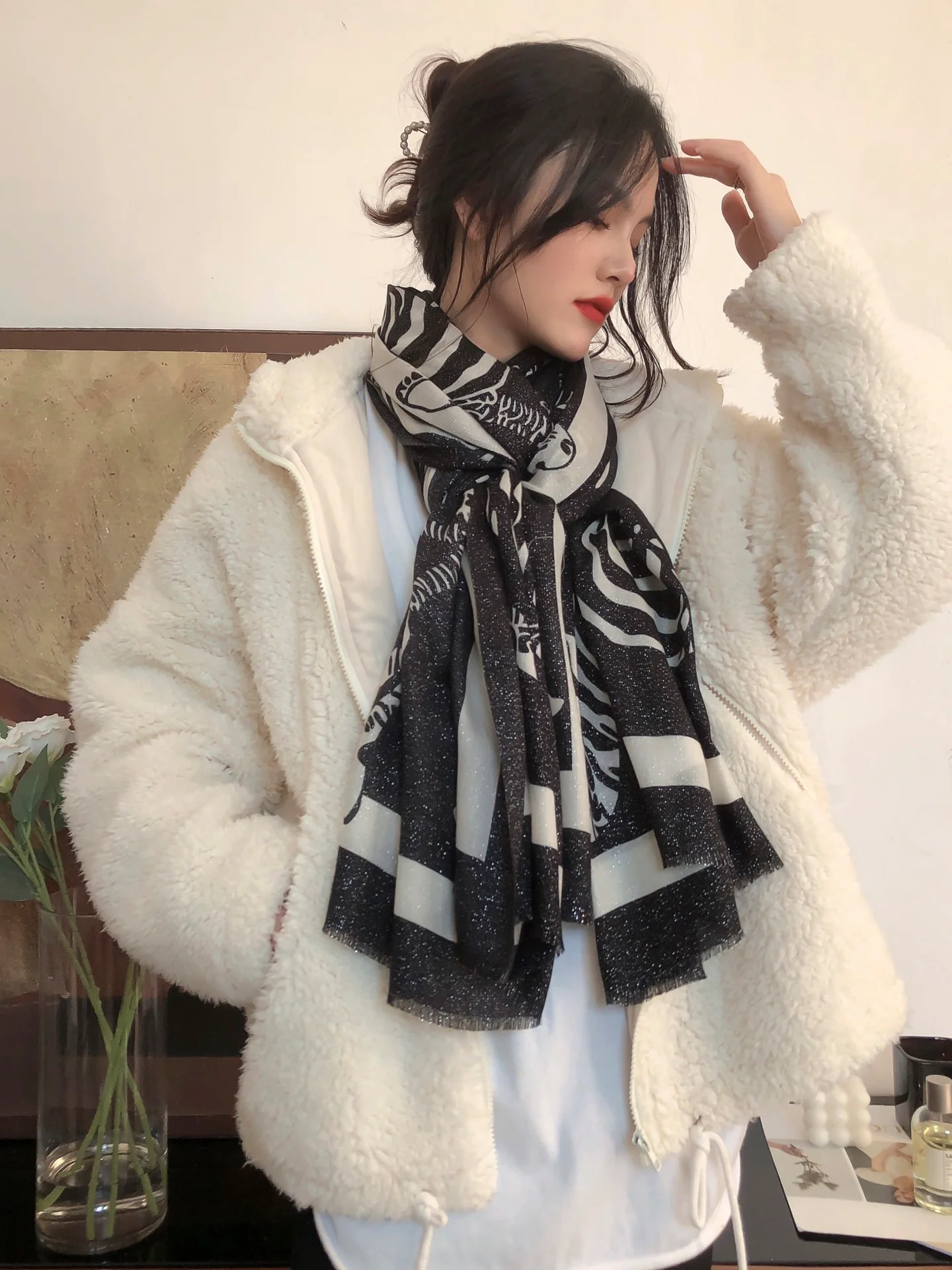 Длинный церемониальный шарф Hermes с изображением лошади - 100-200 см - Кашемировый принт - Черный