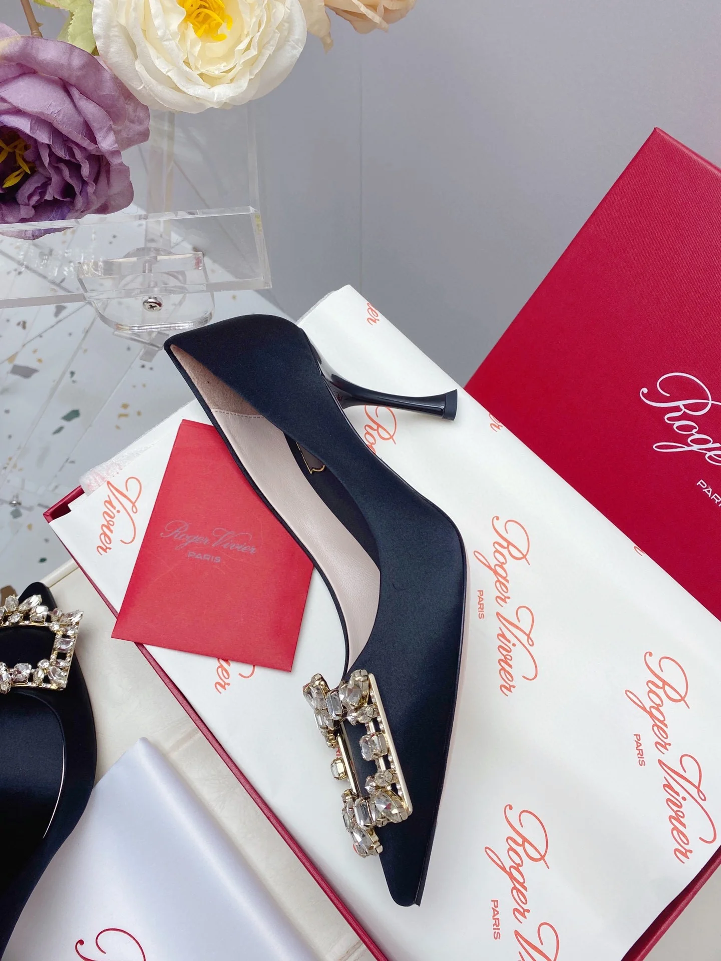 Обувь RV Shoes - Новинка ранней весны 2023 года - Туфли на высоком каблуке с пряжкой в ??виде снежинки - Черные