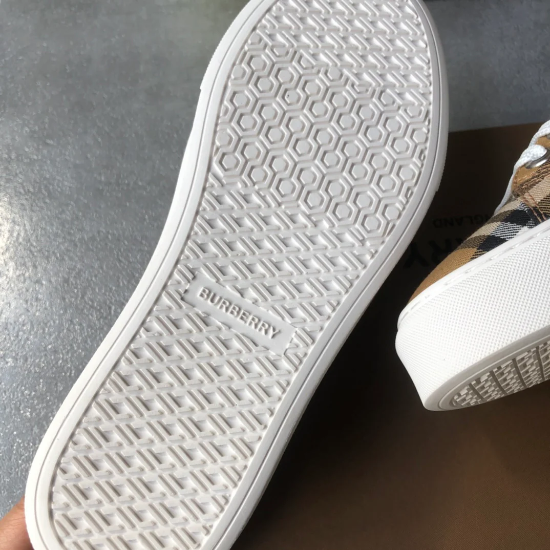 Burberry - Повседневные кроссовки - Парный стиль - В клетку