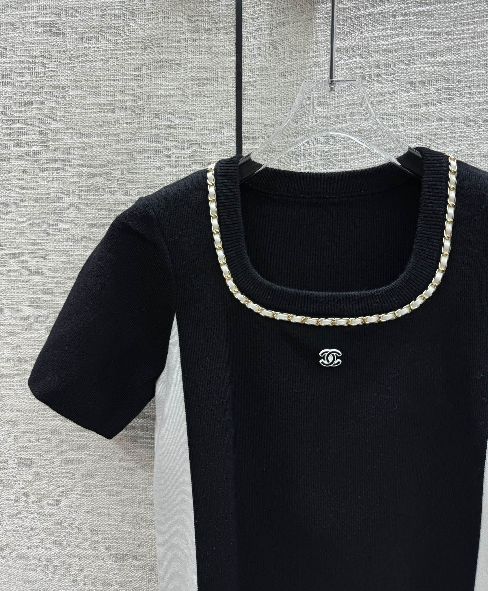 Chanel 2403 - Рубашка с короткими рукавами, связанная вручную, в виде цепочки - Черная