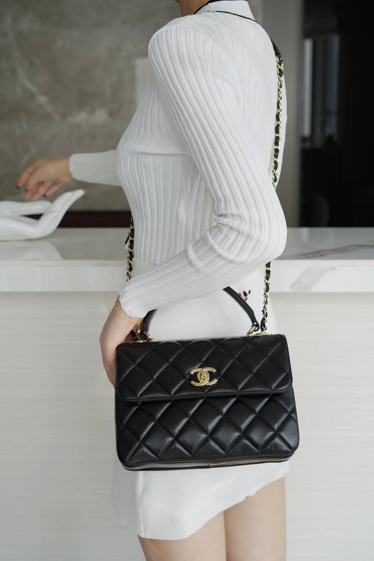 Chanel Trendy CC Classic Black Quilted Pattern - 25cm