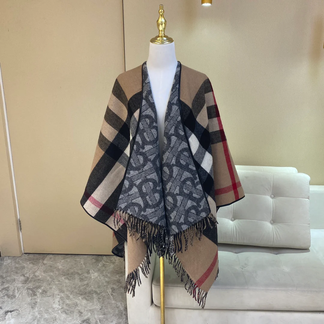 Двусторонняя шаль Burberry TB с монограммой и жаккардовым узором - 140-140 см