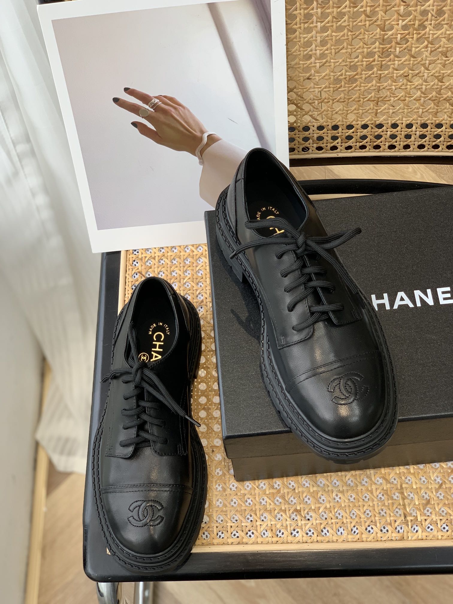 Классические туфли Chanel на массивном каблуке - черные