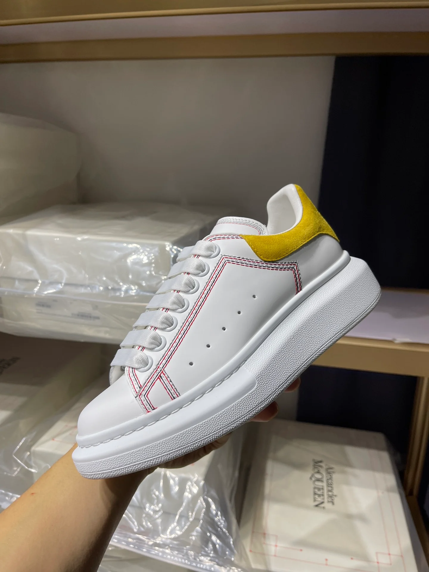 Классические белые кроссовки McQueen - унисекс - Yellow Tail - Премиум-издание