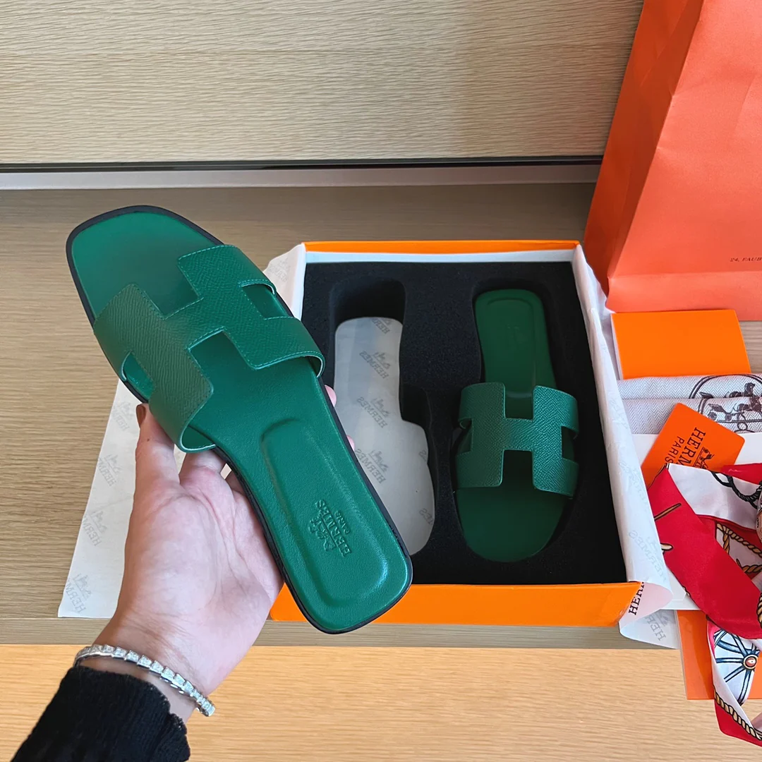 Тапочки Hermes H на плоской подошве - серия с принтом пальмовых листьев - подошва с полным покрытием - 1 шт.