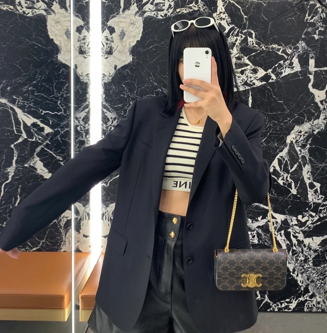 Сумка через плечо Celine Triomphe Chain - Body Image