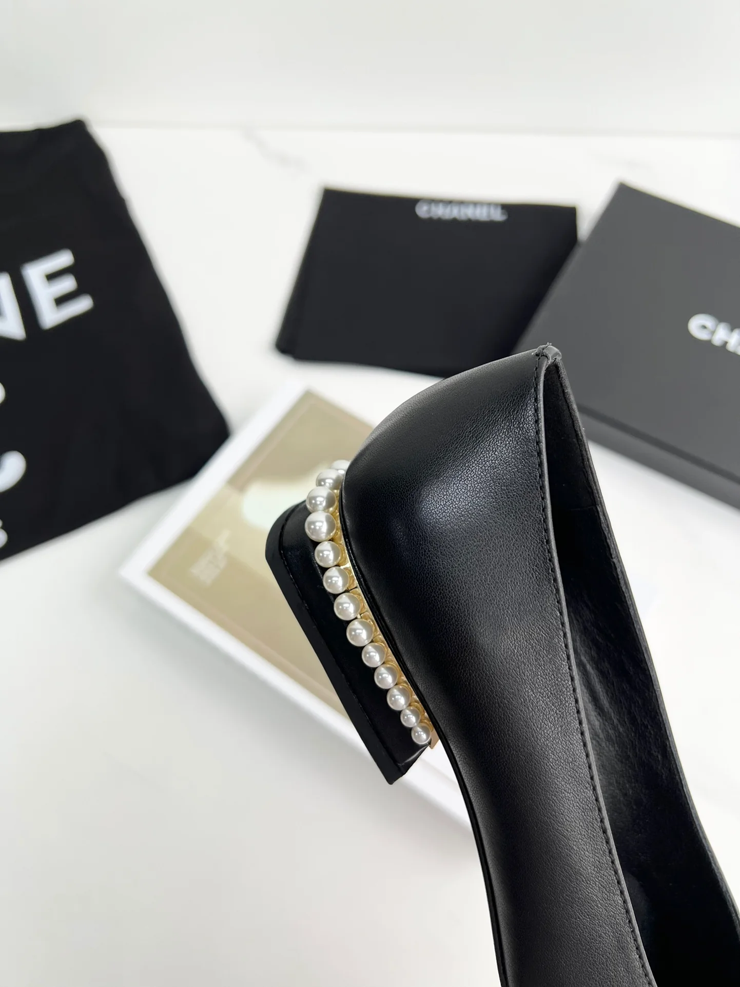 Балетки Chanel на каблуке с жемчужной отделкой - высота каблука 2-5 см - размеры 35-39-40-41 (изготовление на заказ)