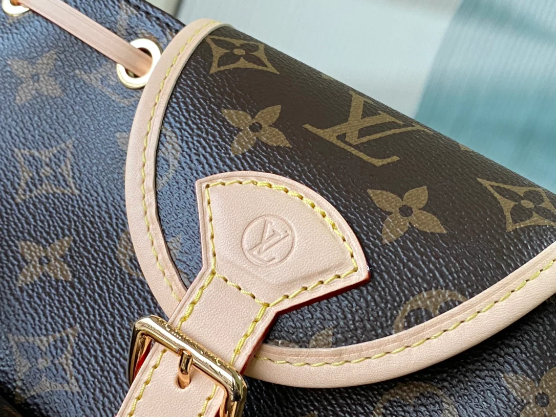 m46932-LV-excursion-pm-Backpack-Classic Monogram Canvas