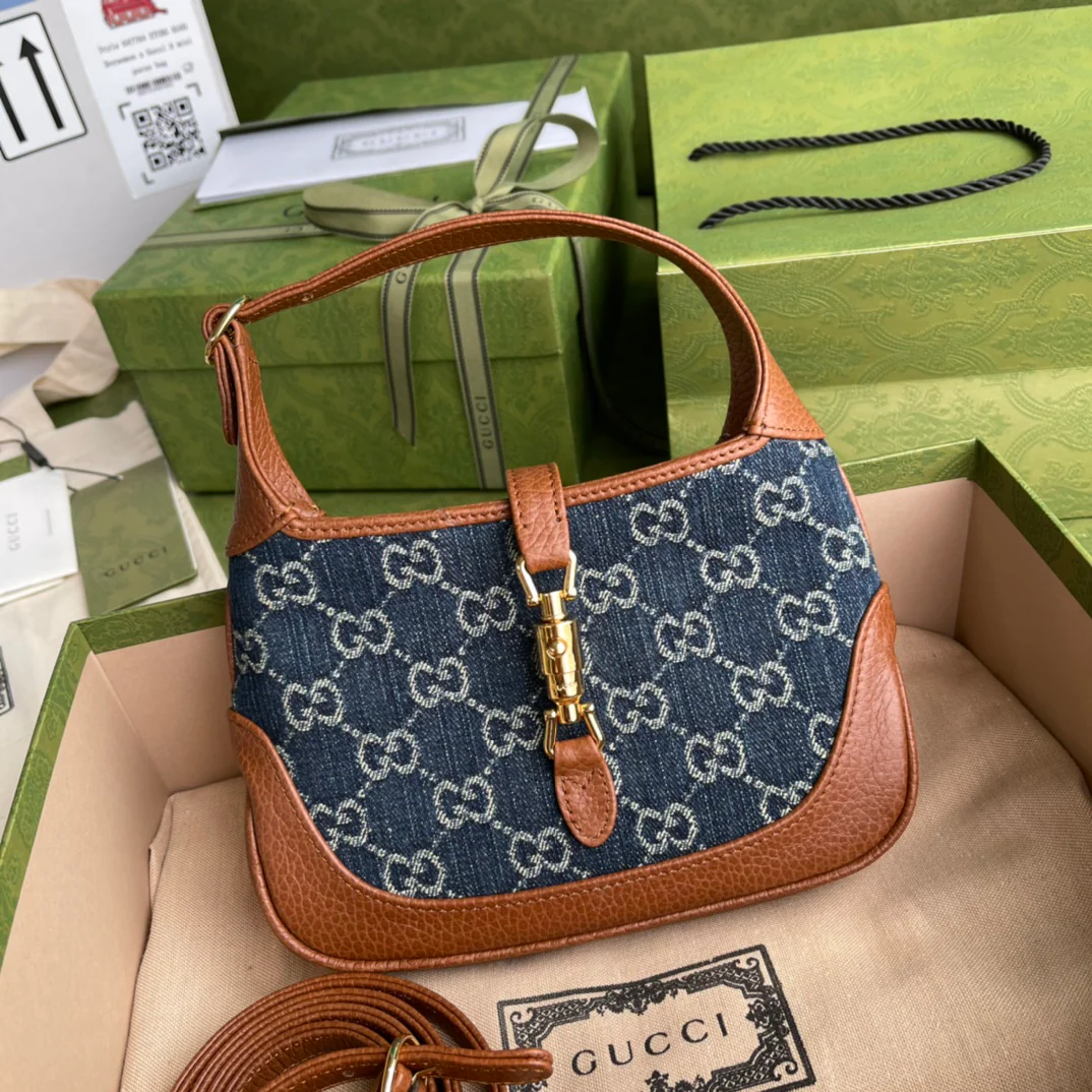 Gucci-经典 mini Jackie 牛仔帆布手-腋下包-上身图分享