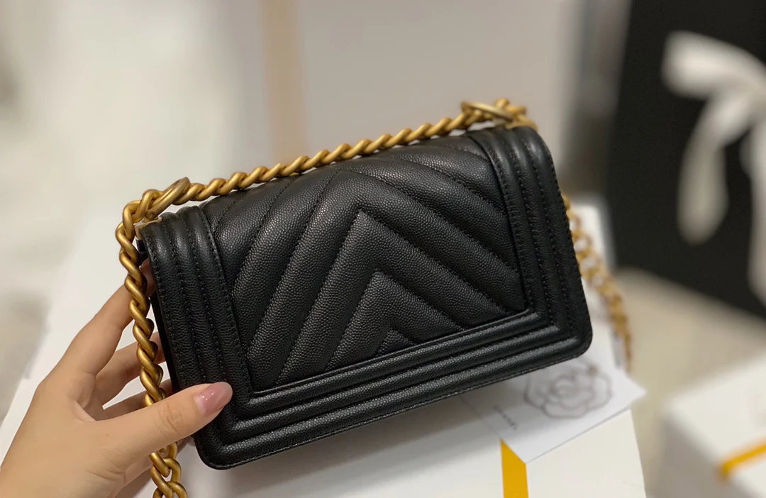 Chanel-boy-20cm-15