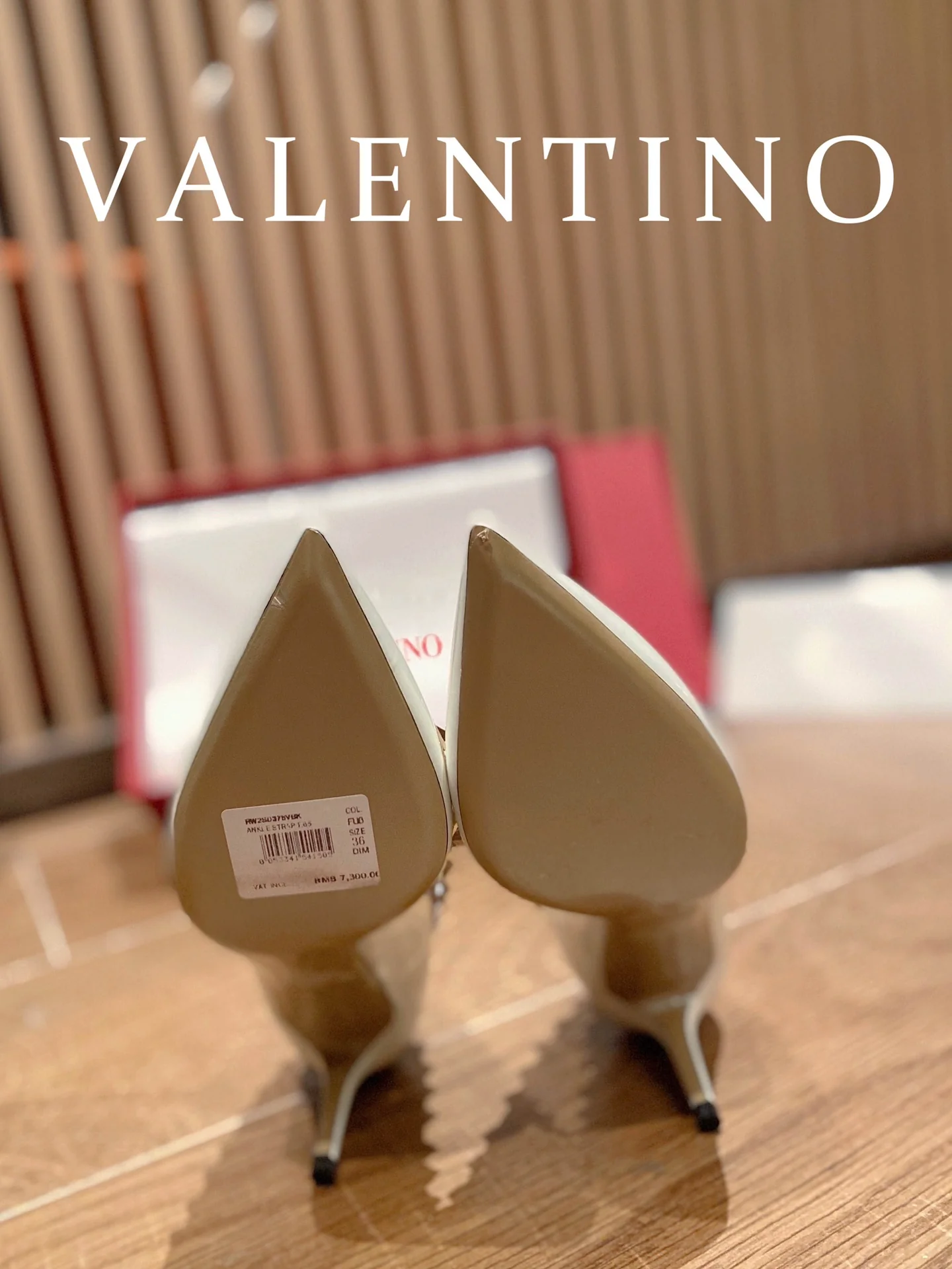 Классические туфли на среднем каблуке Valentino - белые