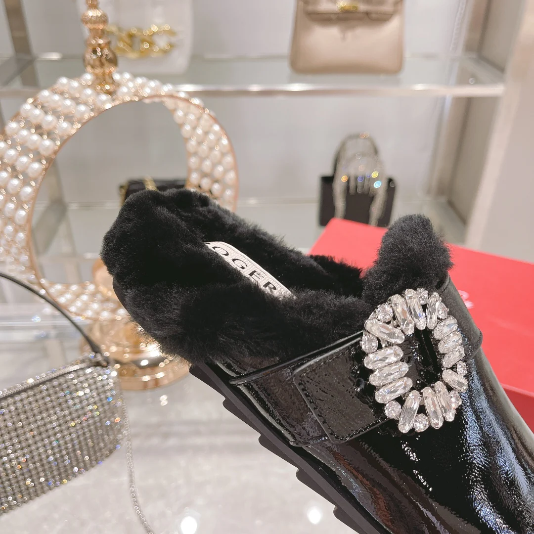 меховые тапочки с бриллиантами для автодома