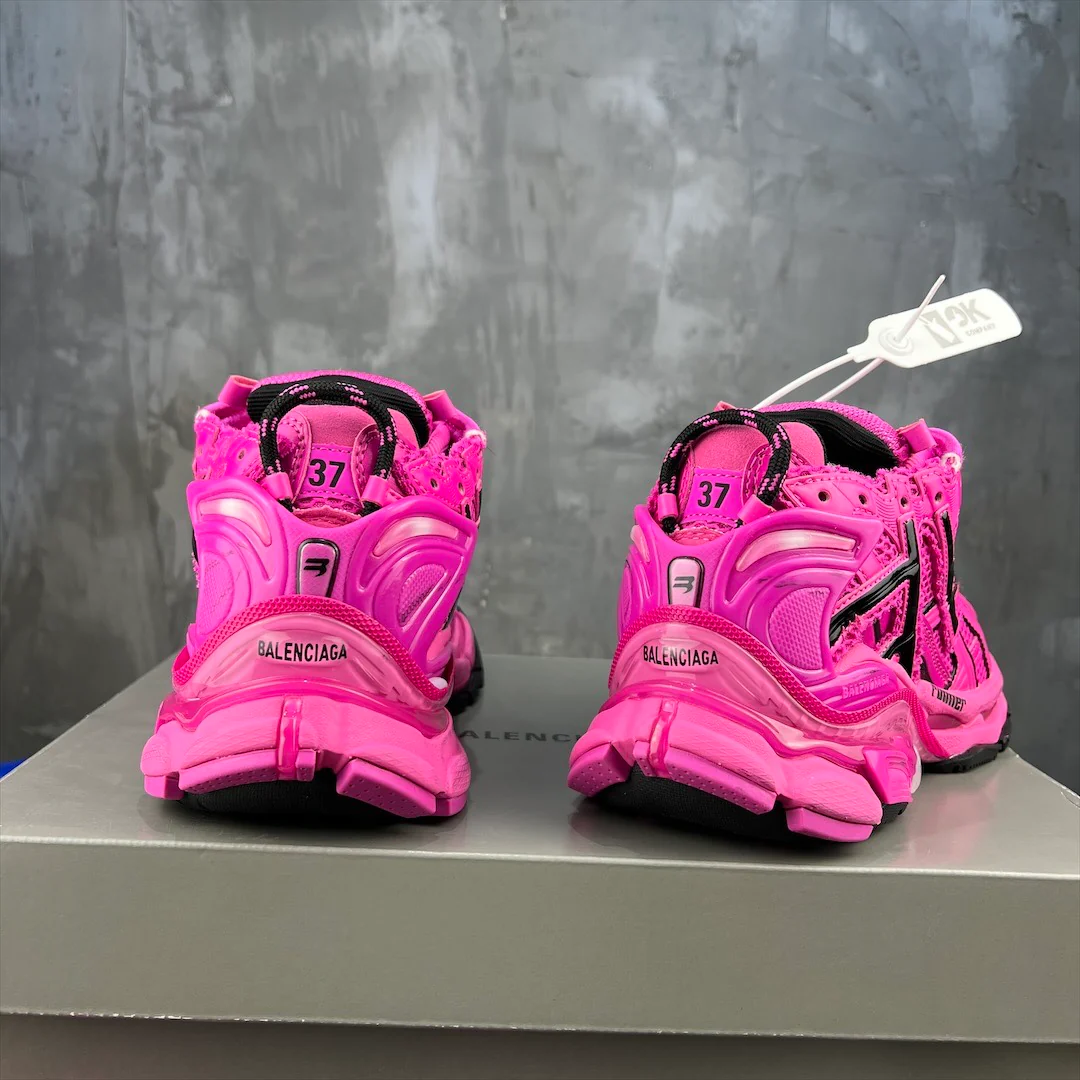 Кроссовки Balenciaga Runner - унисекс - ярко-розовые