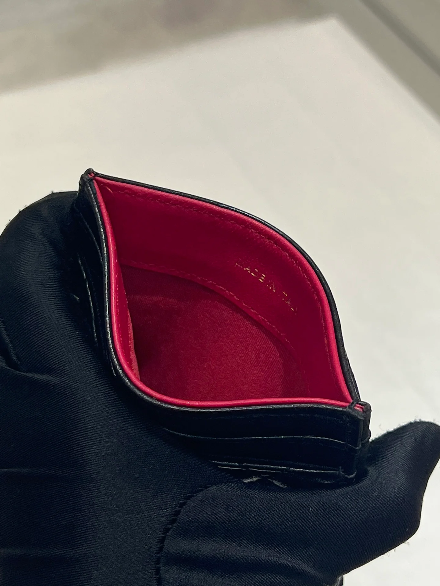 Chanel-23s 爱心珐琅卡包