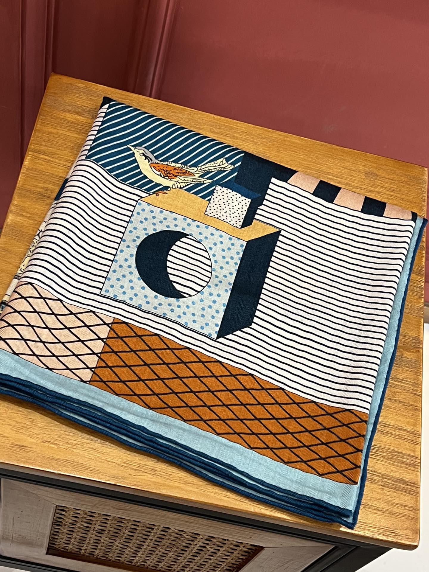 Шарф Hermes Grand Theatre Square Scarf - 140 см - Шелк-кашемир - Синий