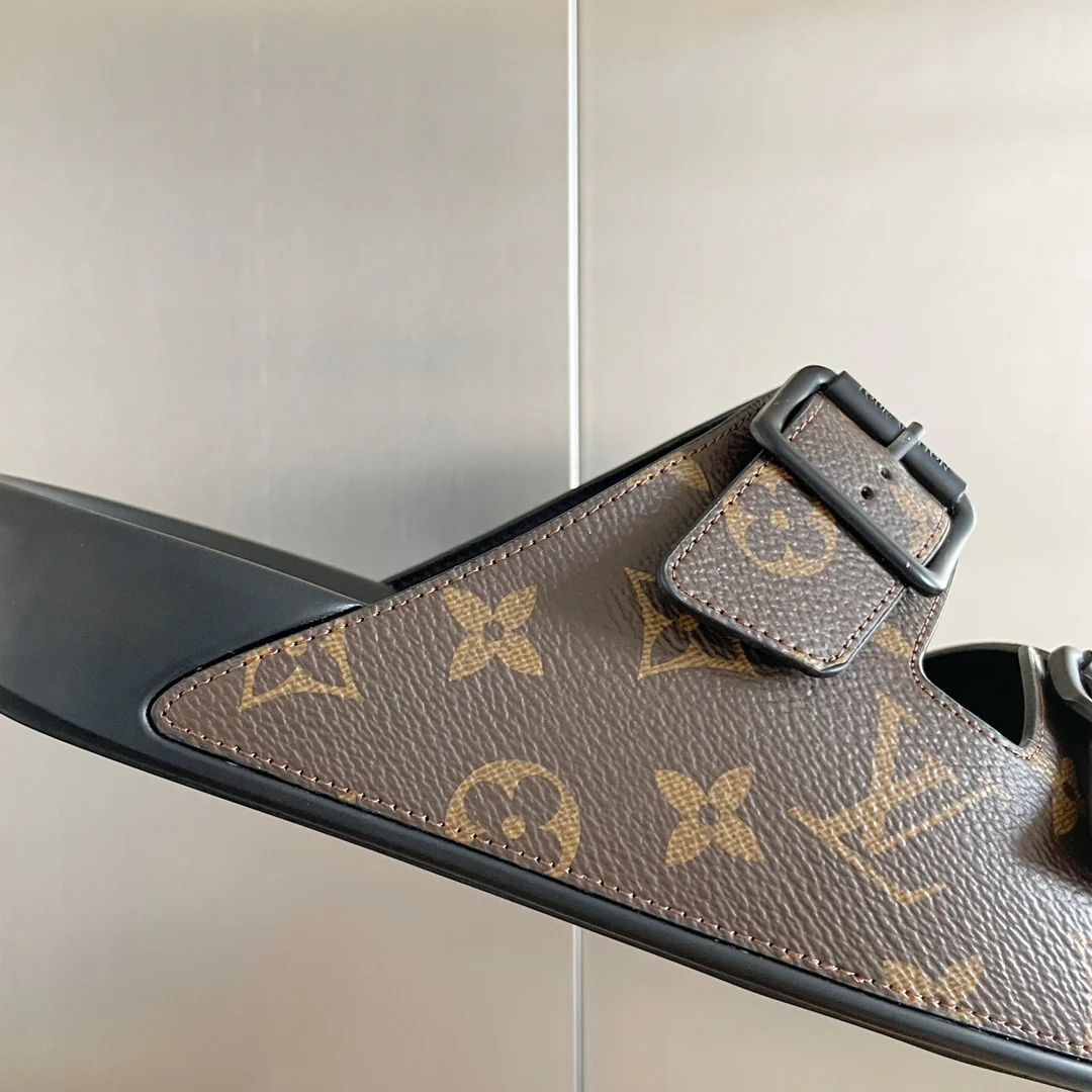 Новая серия кроссовок LV 2023 Monogram - коричневый