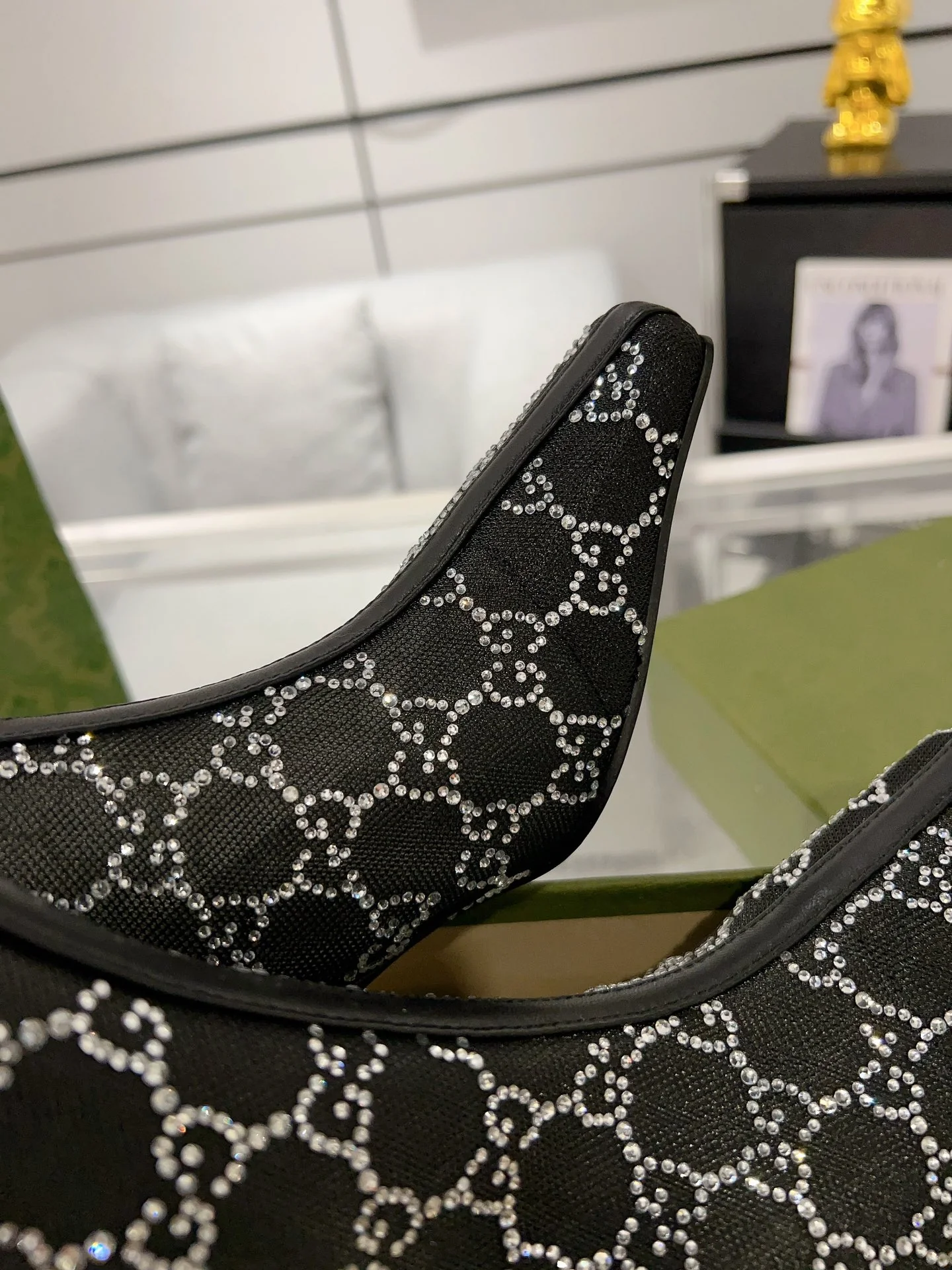 Gucci - Ботильоны на шпильке с сетчатыми вставками и стразами - Черные