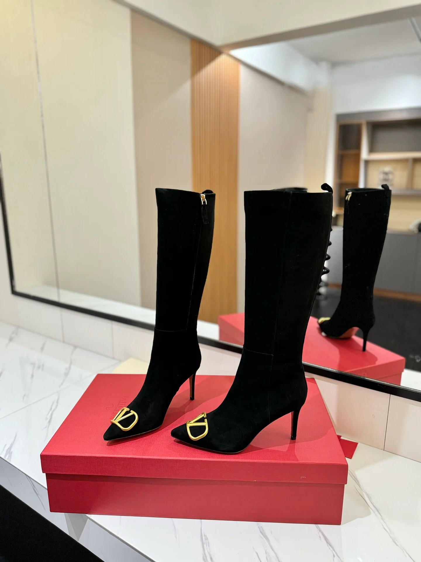 Ботинки для верховой езды Valentino 2024 - Изображение из коллекции - 1