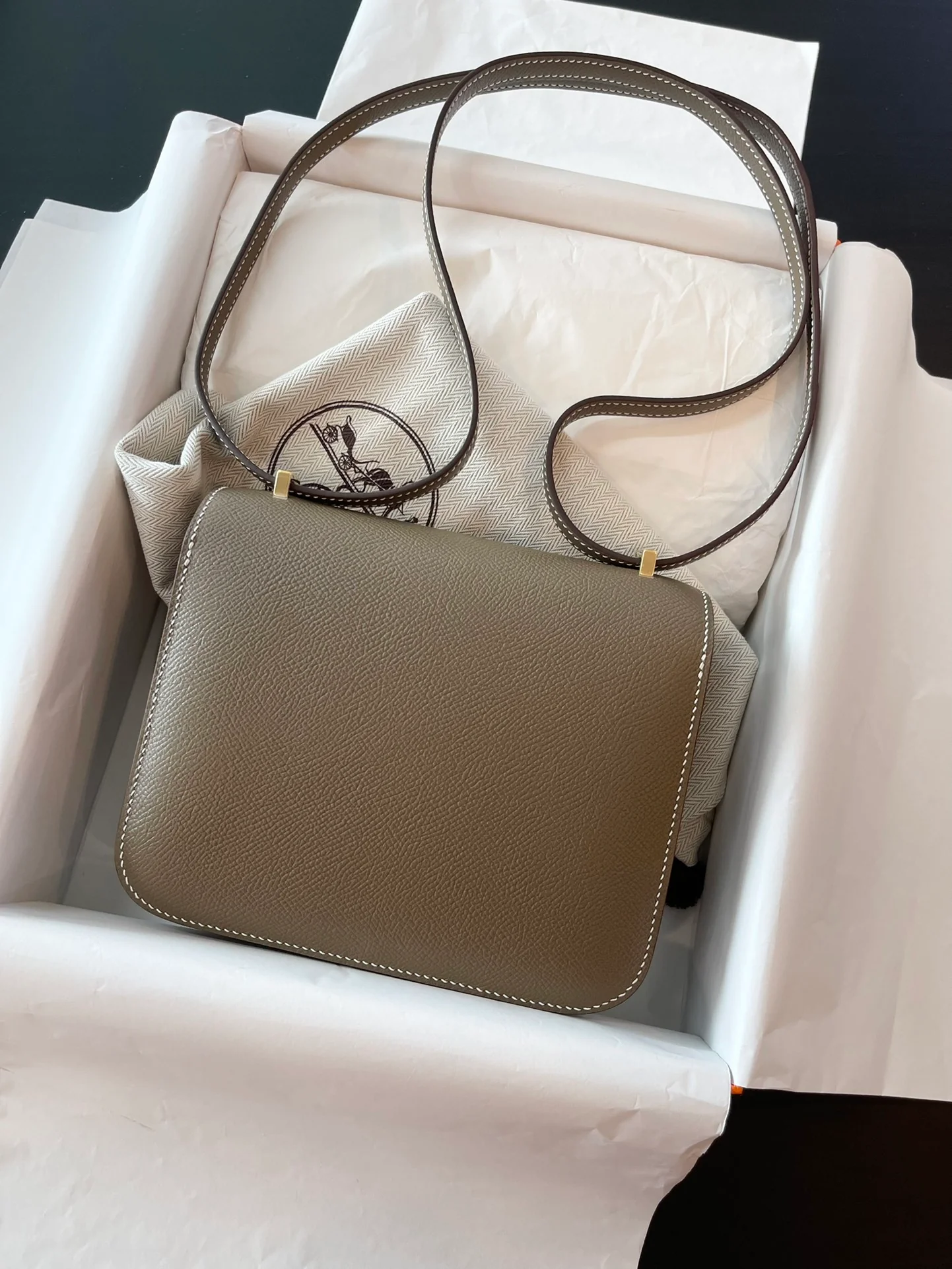Hermes-constance-mini-epsom-elephant серо-золотая пряжка