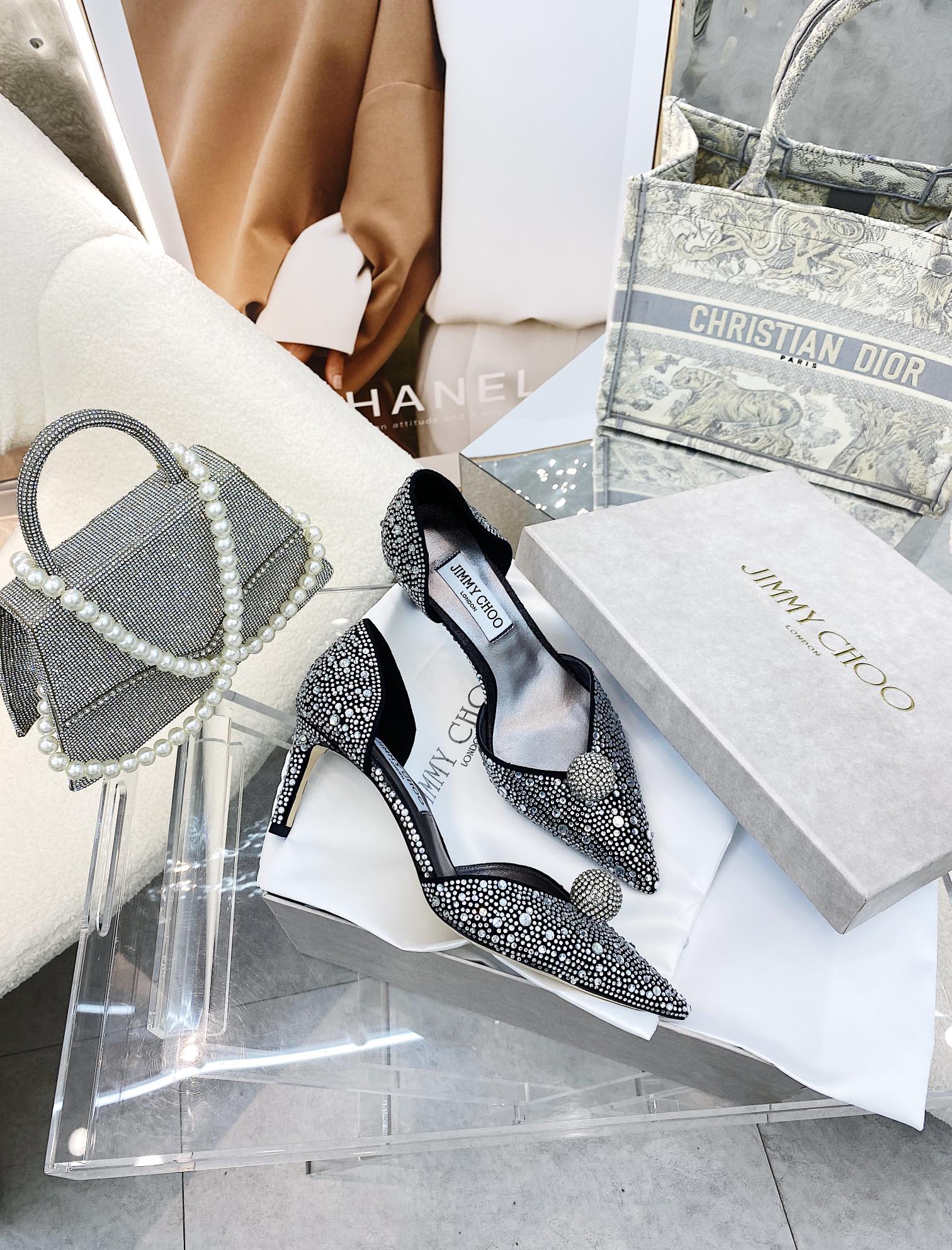 Jimmy - Туфли на каблуке из овечьей кожи с кристаллами - Черные