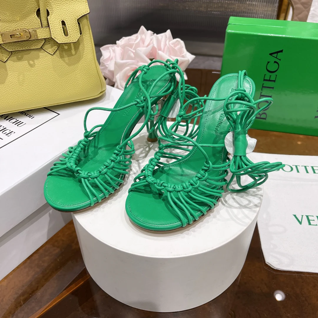 BV - Зеленые плетеные туфли на каблуках