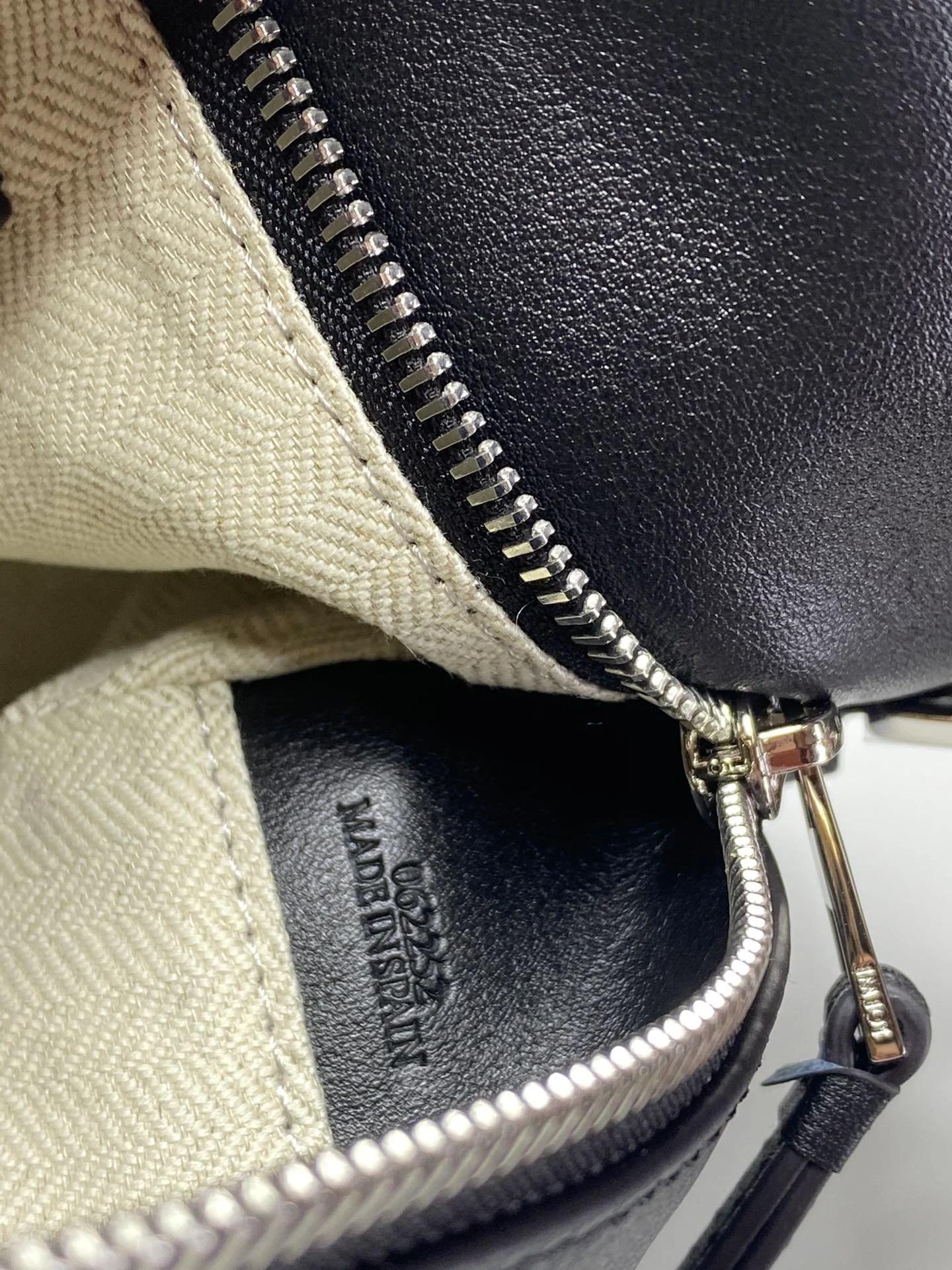 Пазл Loewe Осень/Зима 2022, маленький