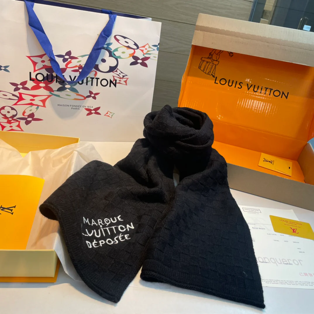 Классический однотонный шарф LV 2024 - черный