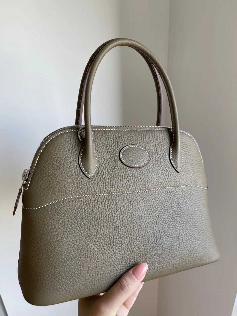 Hermes Bolide 27 см 18 петрог, цвет ?слоновая кожа?, серебряная пряжка.