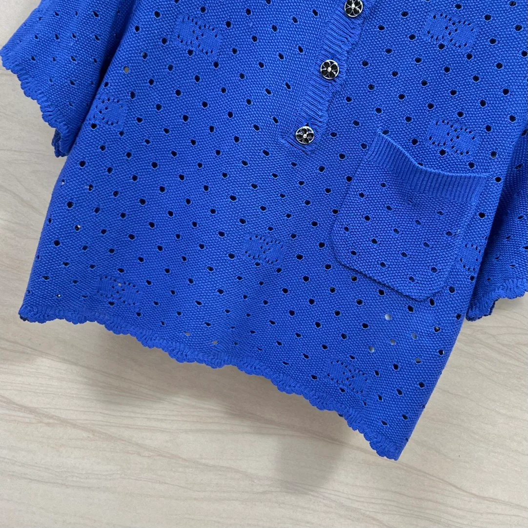 Chanel - 2403 - Коллекция весна/лето: Элегантный вязаный топ с ажурной отделкой