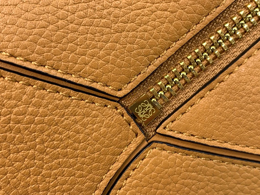 Сумка Loewe Puzzle из телячьей кожи - 4