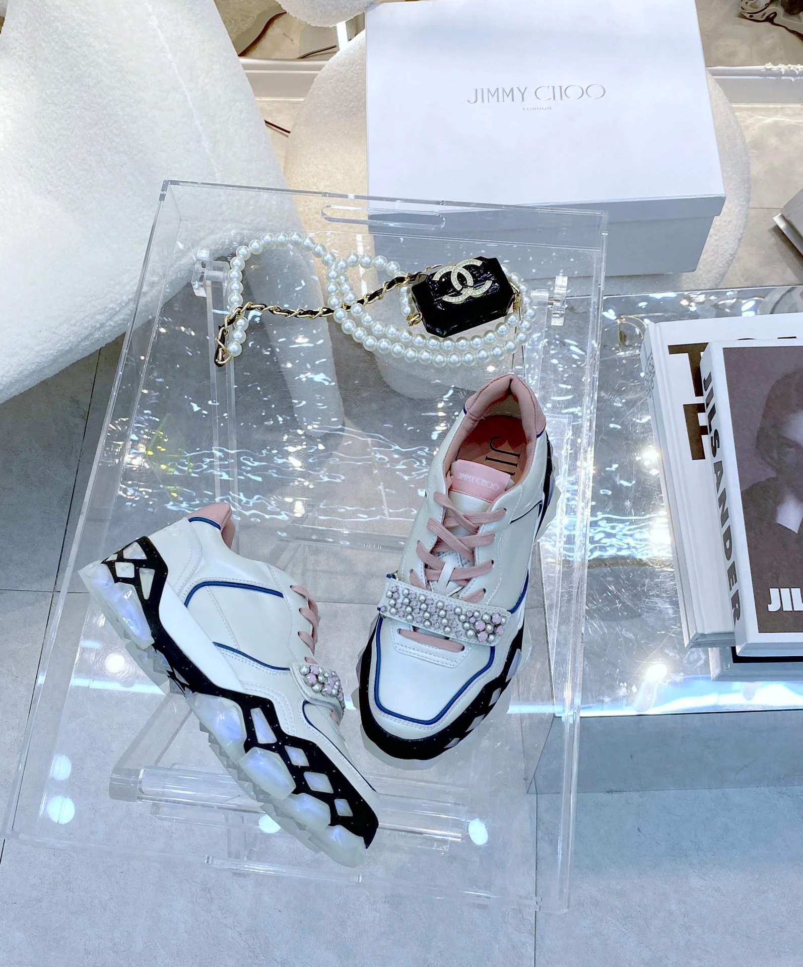 Новые массивные туфли Jimmy 22 New Style с жемчужным верхом