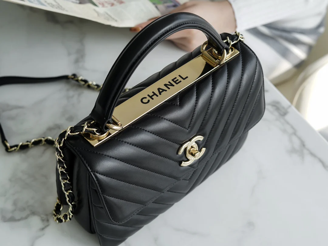 Chanel Trendy CC V Classic Black - 25cm